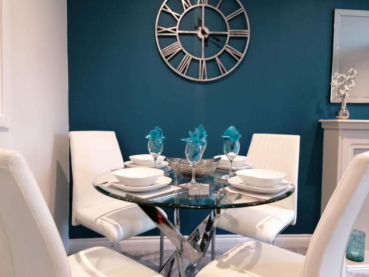 Luxury Modern 2 Bed Apartment, Free Undercroft Parking For 1 Car Саутхамптън Екстериор снимка