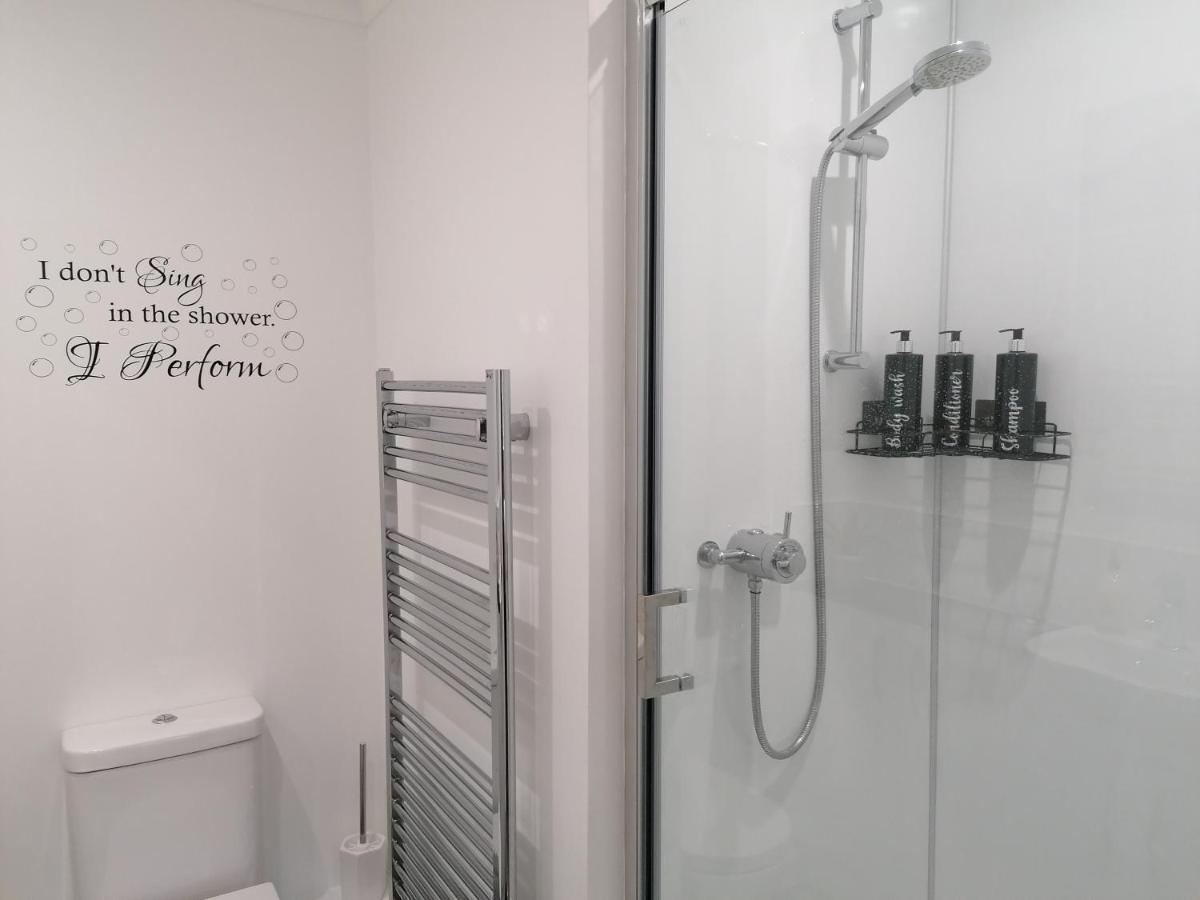 Luxury Modern 2 Bed Apartment, Free Undercroft Parking For 1 Car Саутхамптън Екстериор снимка